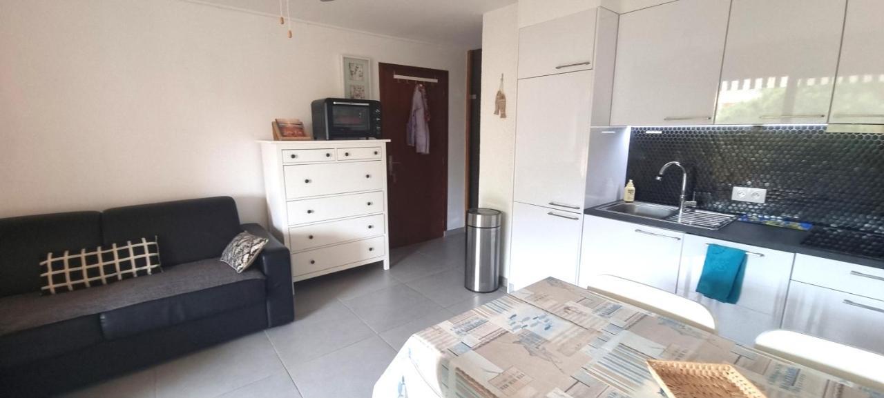 Studio "La Mer" A Bormes-Les-Mimosas Bagian luar foto