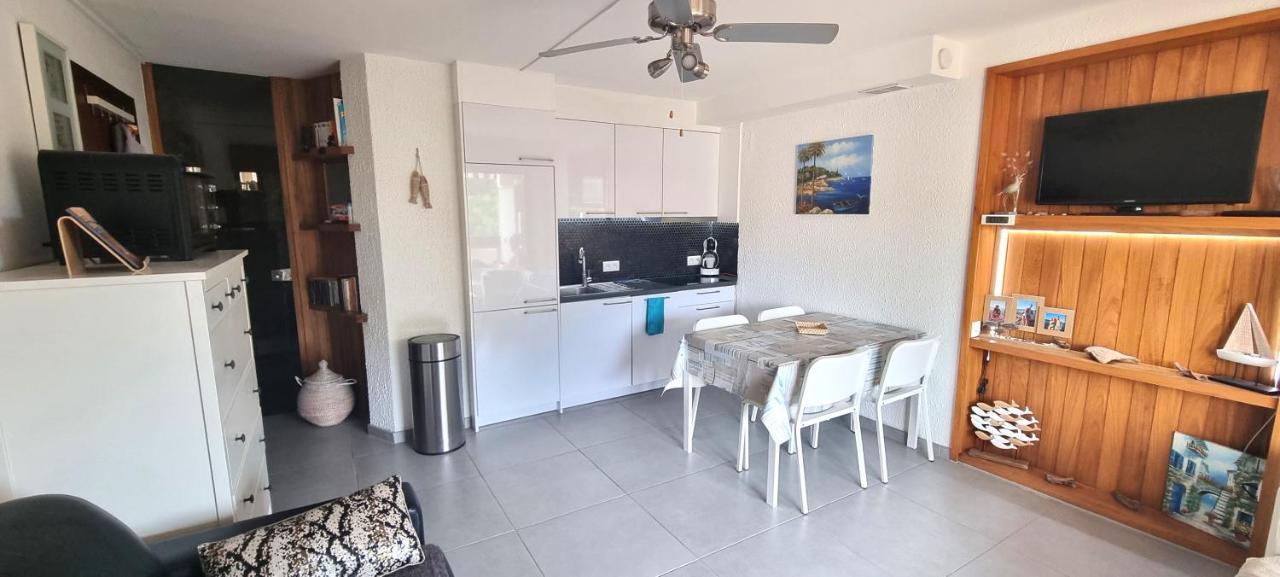 Studio "La Mer" A Bormes-Les-Mimosas Bagian luar foto